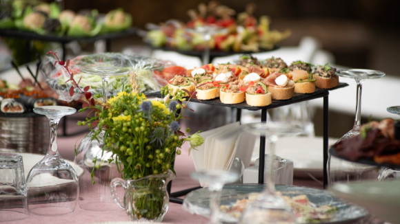 How to Plan Halal Catering for Large Weddings