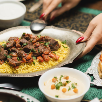 Why Middle Eastern Halal Cuisine Is So Popular in Chicago